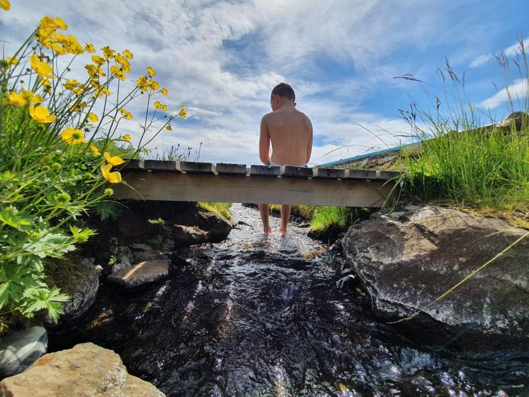 Hotel Laugarholl With Natural Hot Spring Holmavik Exteriér fotografie