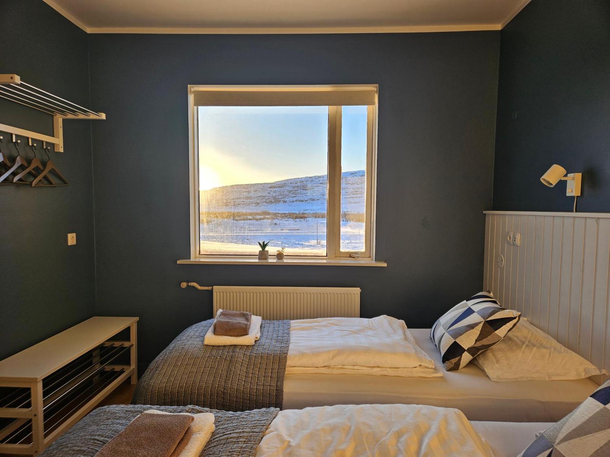 Hotel Laugarholl With Natural Hot Spring Holmavik Exteriér fotografie